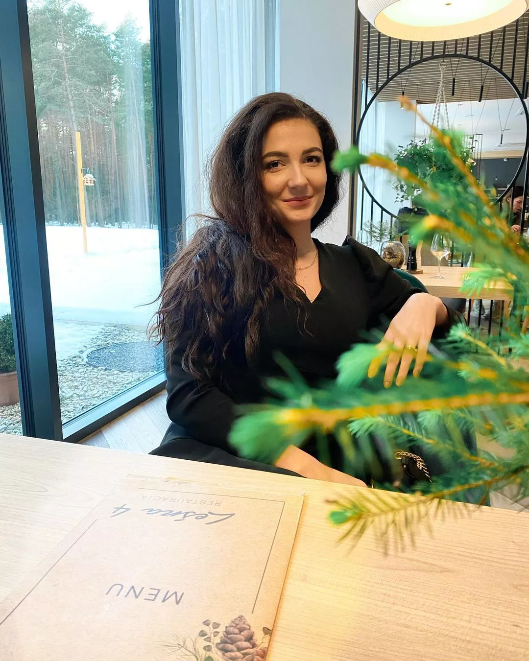 Romantyczne chwile we dwoje! Uwielbiany wokalista disco polo Sylwek Gazda Power Play w czułych objęciach z żoną!  